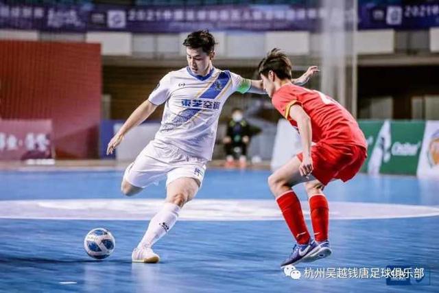 中国足球第一人！董路足球小将李昊炎签约巴萨拉玛西亚青训